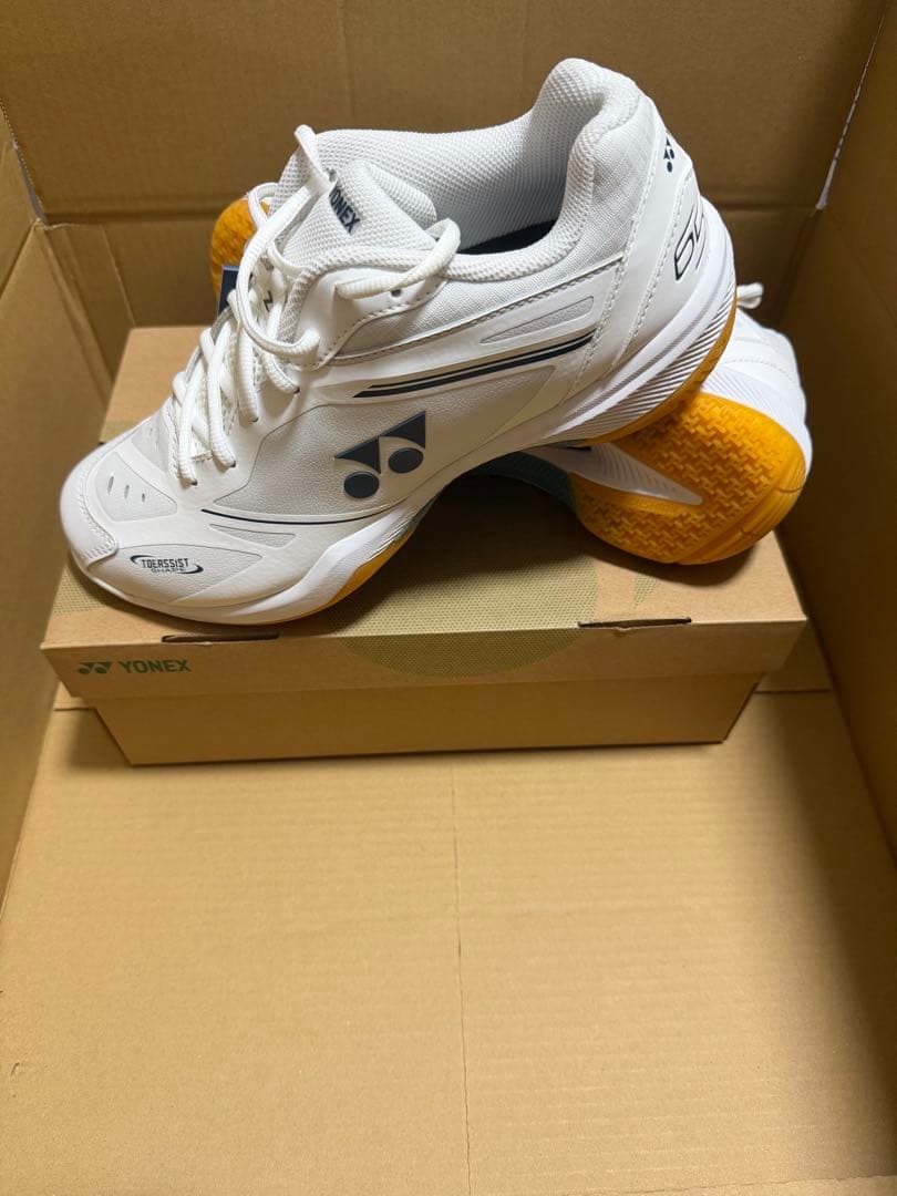 ヨネックス パワークッション65Z4 SHB65Z4W1 改良版　27.0cm