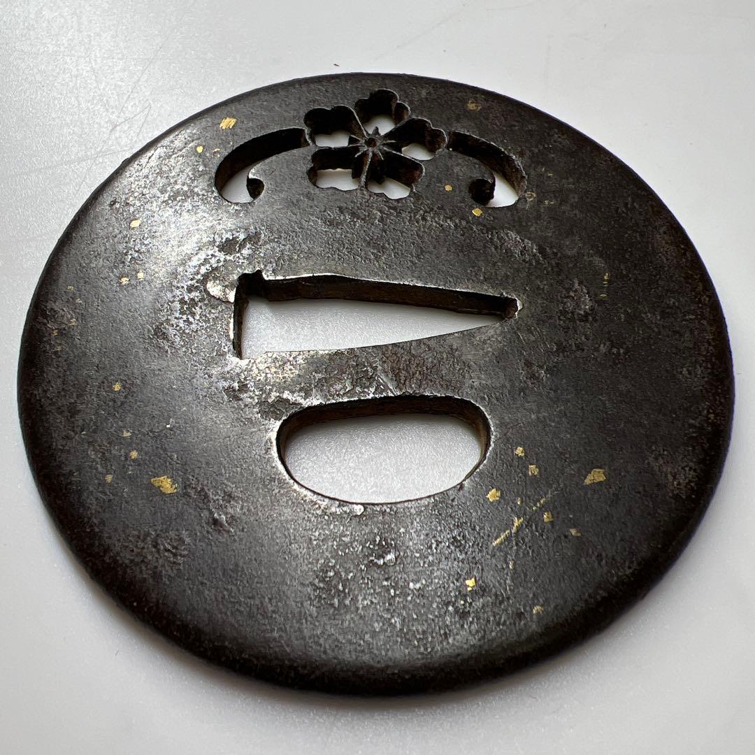 江戸時代　金象嵌　桜紋つば　99g 7㎝　東K8-0205☆2F