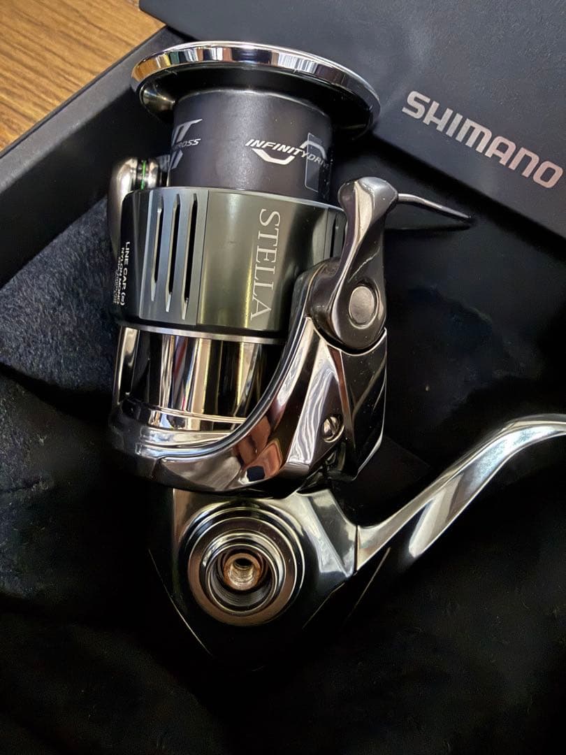 シマノ 22ステラ C5000XGスピニング リール SHIMANO 4000
