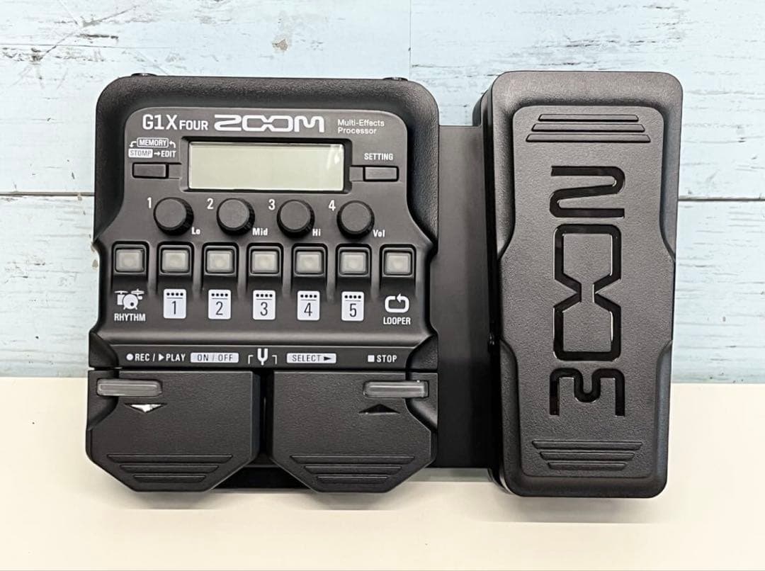 ZOOM G1X FOUR ギターエフェクター