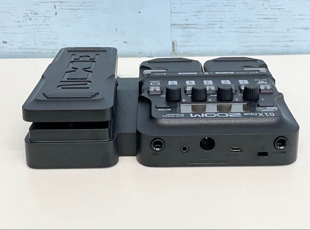 ZOOM G1X FOUR ギターエフェクター
