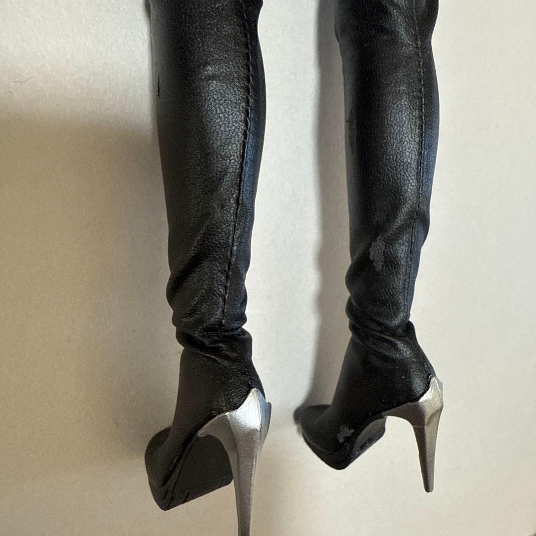 Selina Kyle キャットウーマン　フィギュア　ホットトイズ