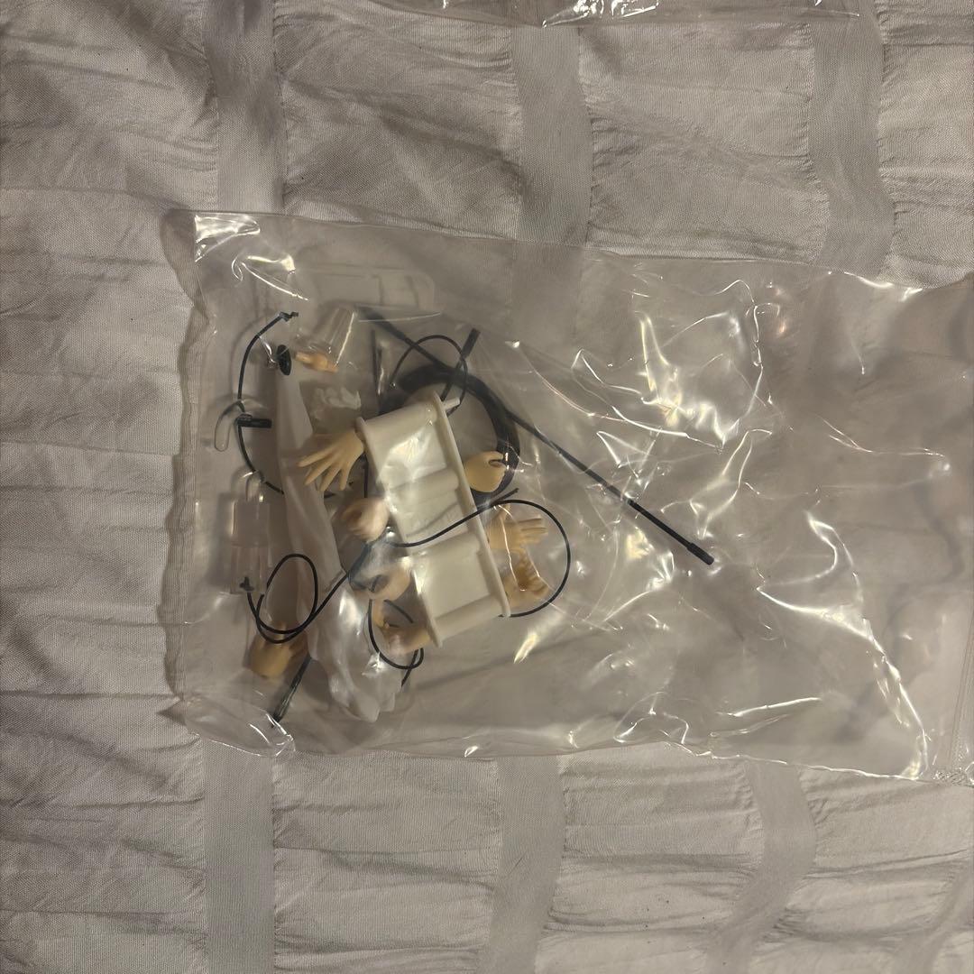 figma 進撃の巨人 フィギュア リヴァイ エレン 【箱無し】