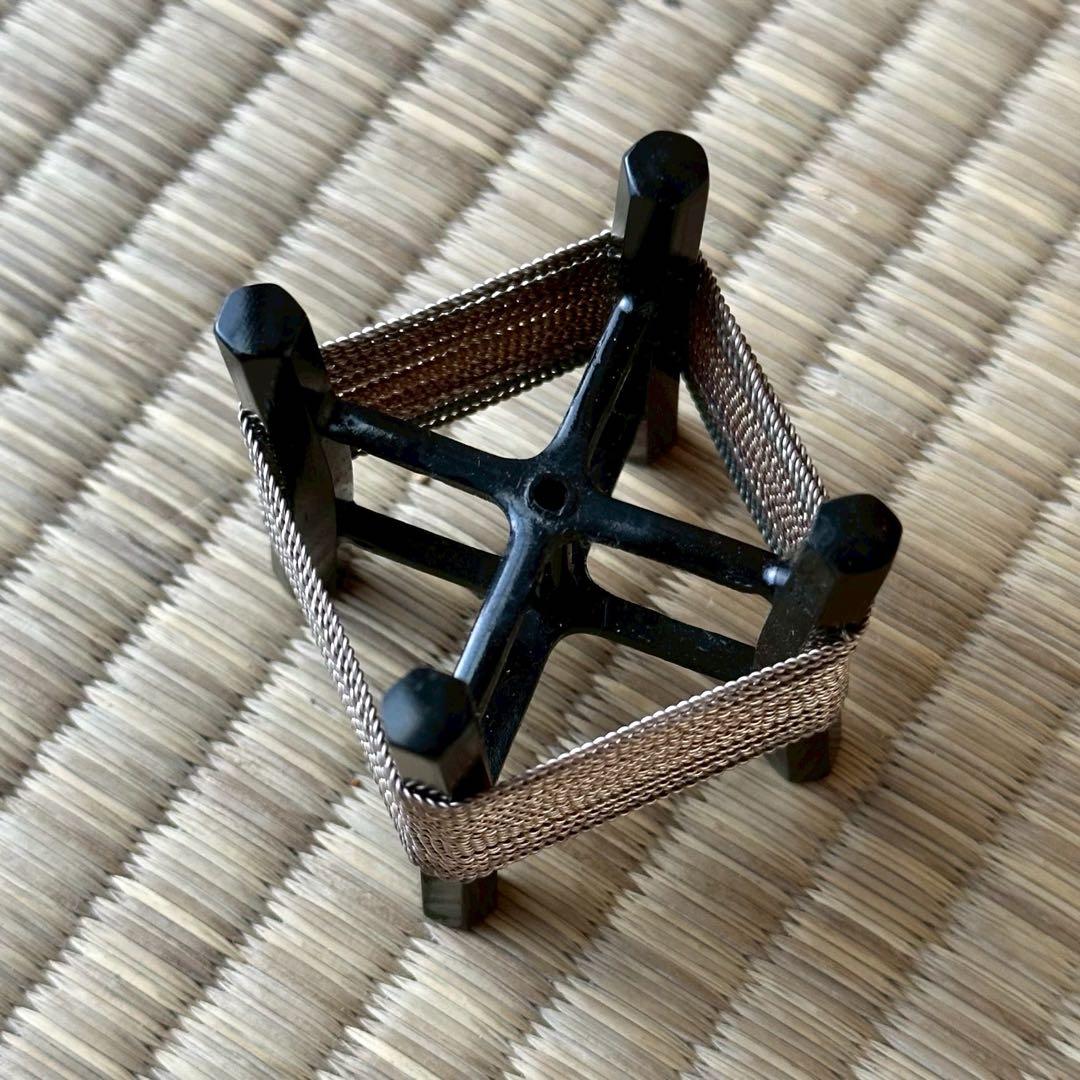 井波慶州作【黒漆 銀線糸巻 蓋置】茶道具 共箱