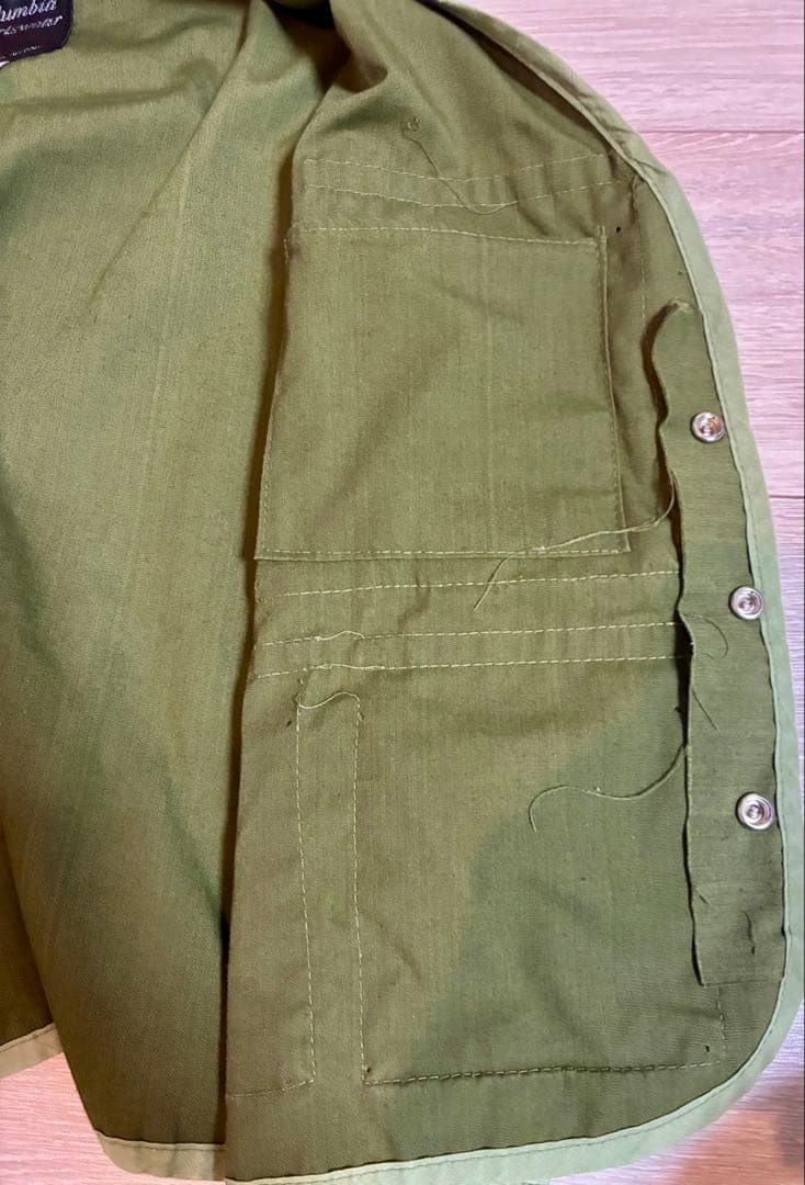 Columbia フィッシングベスト 黒タグ　Mサイズ オリーブグリーン