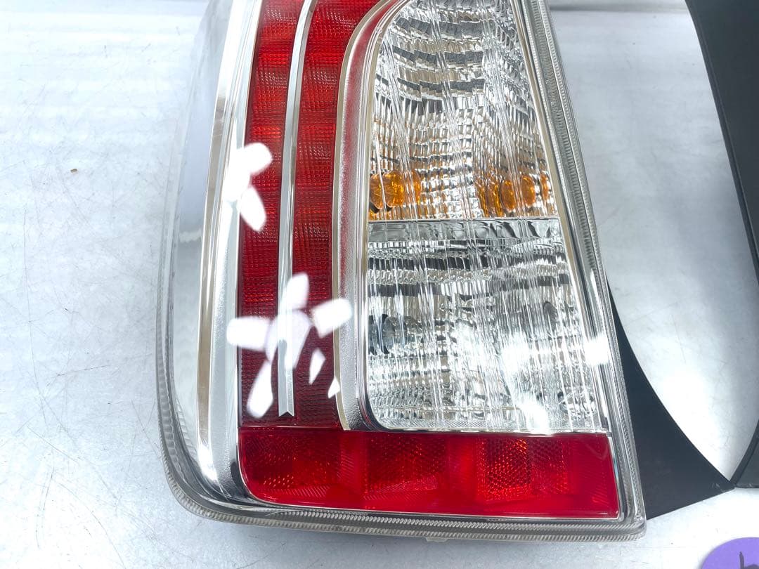 プリウス ZVW30/後期テールライト左右セット純正 STANLEY47-55