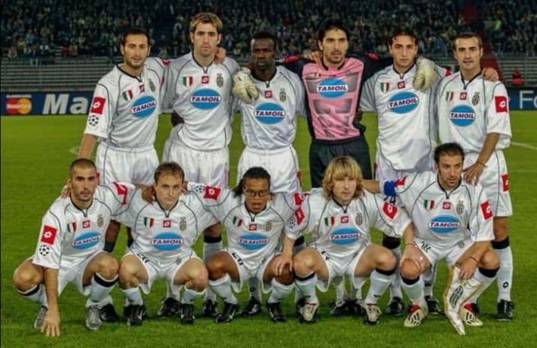 【匿名配送】【入手困難】02/03　ユベントス　白　黒　赤　ユーべ　デルピエロ