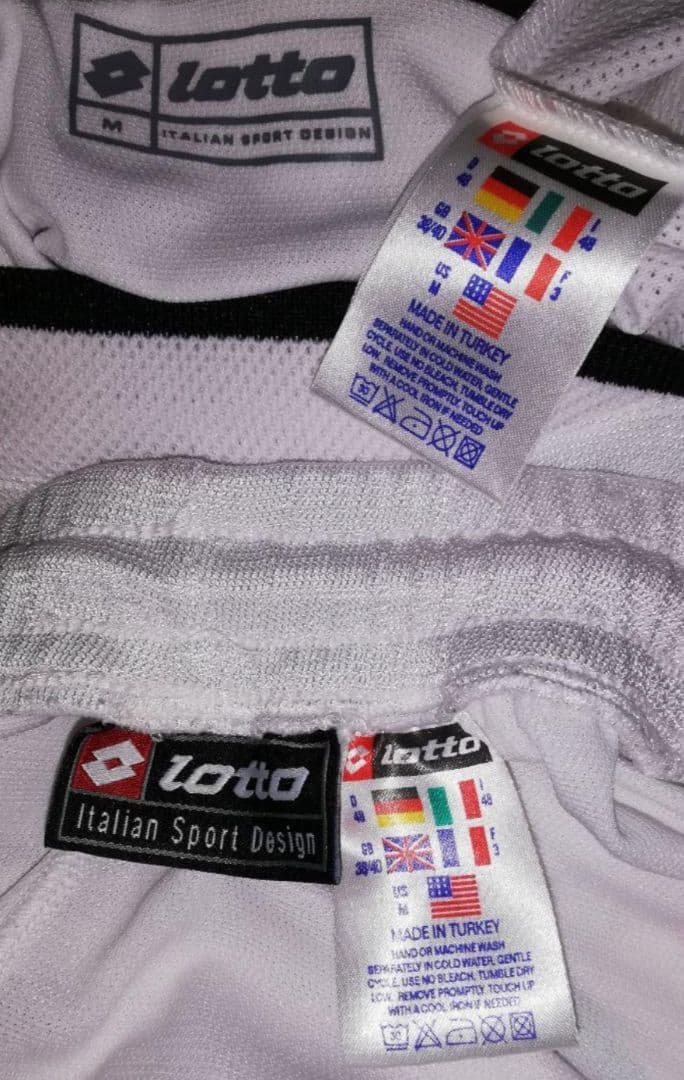 【匿名配送】【入手困難】02/03　ユベントス　白　黒　赤　ユーべ　デルピエロ