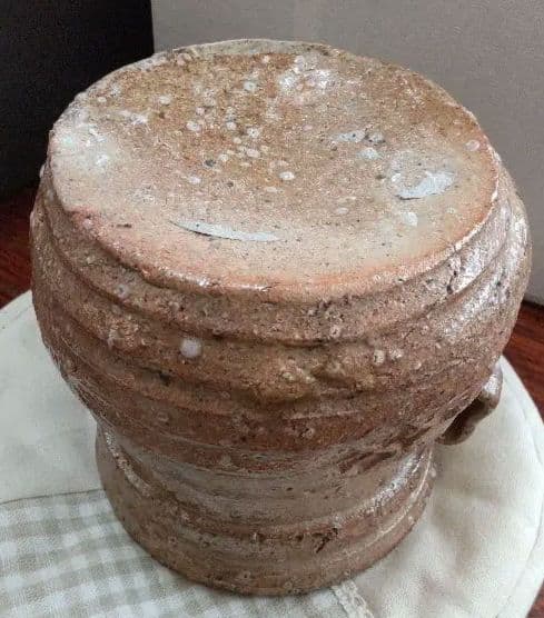 茶道具水差し信楽かと思います。