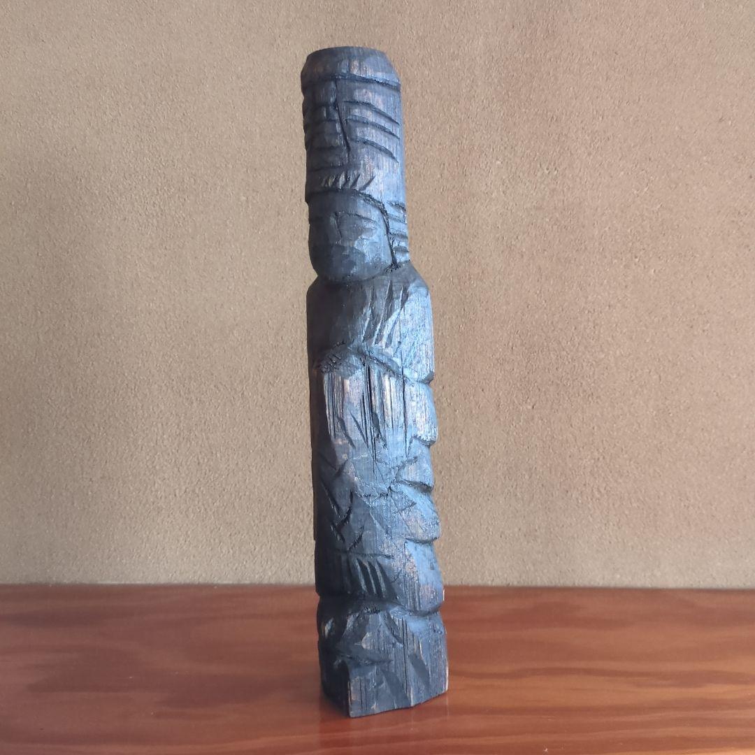 黒い木製彫刻 人形像 約30cm