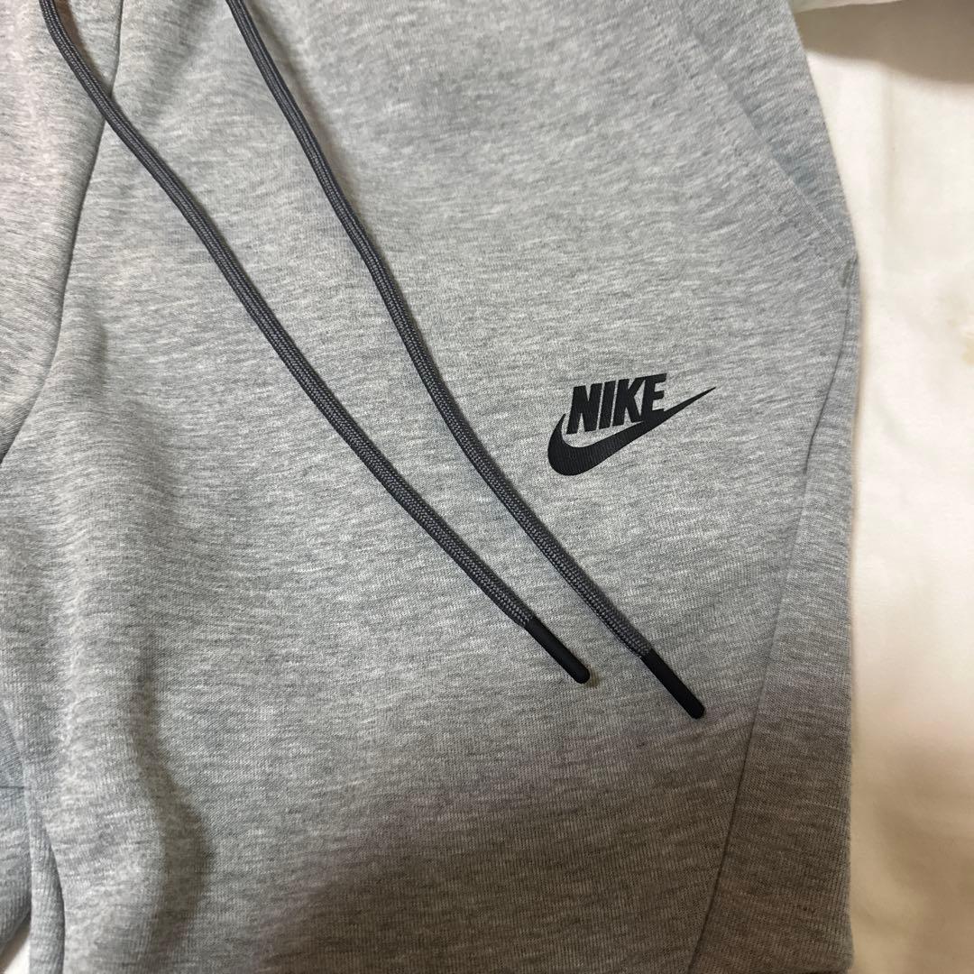 Nike テックフリース　Sサイズ