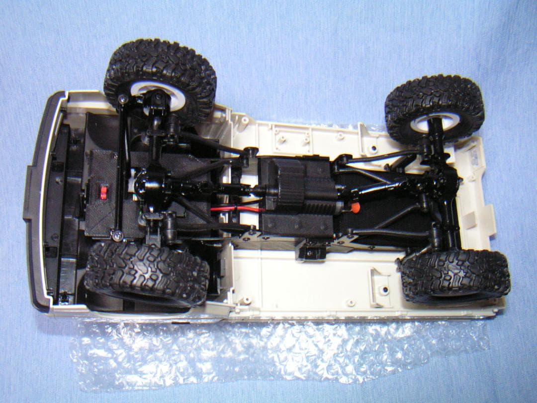 WPL D12 白 4WD化 (WPL JAPAN C14を使用)
