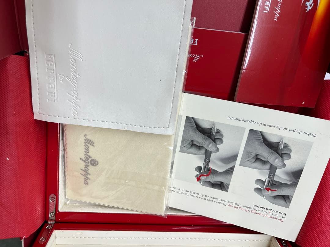 フェラーリ　赤いボールペン 専用ケース付き　シルバー 925