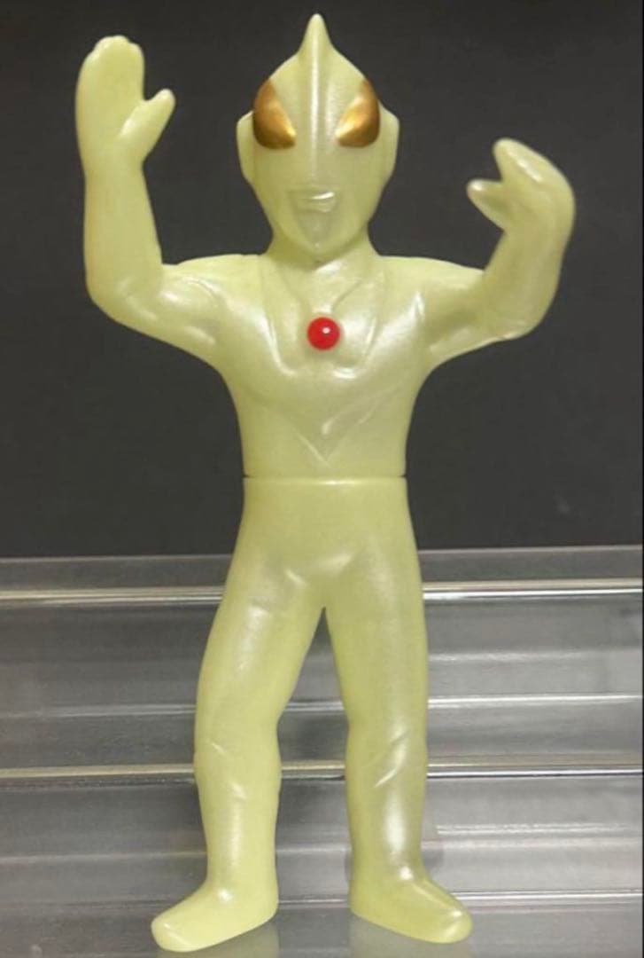 【激レア】ブルマァクソフビ　ニセウルトラマン　畜光ver. 入手困難