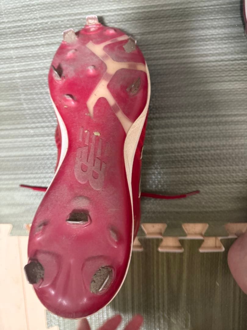 New Balance 4040 レッド スパイクシューズ