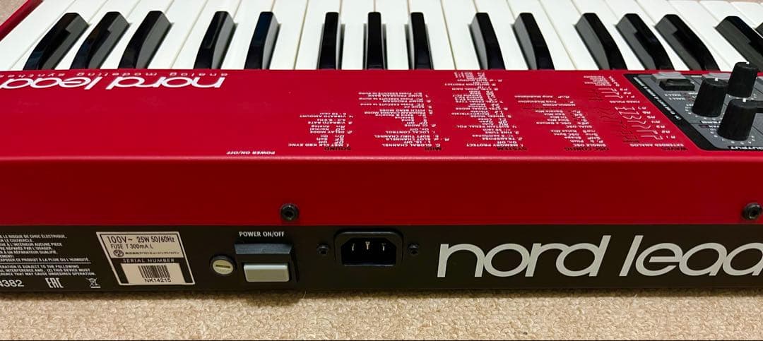 鍵盤楽器 Nord Lead A1