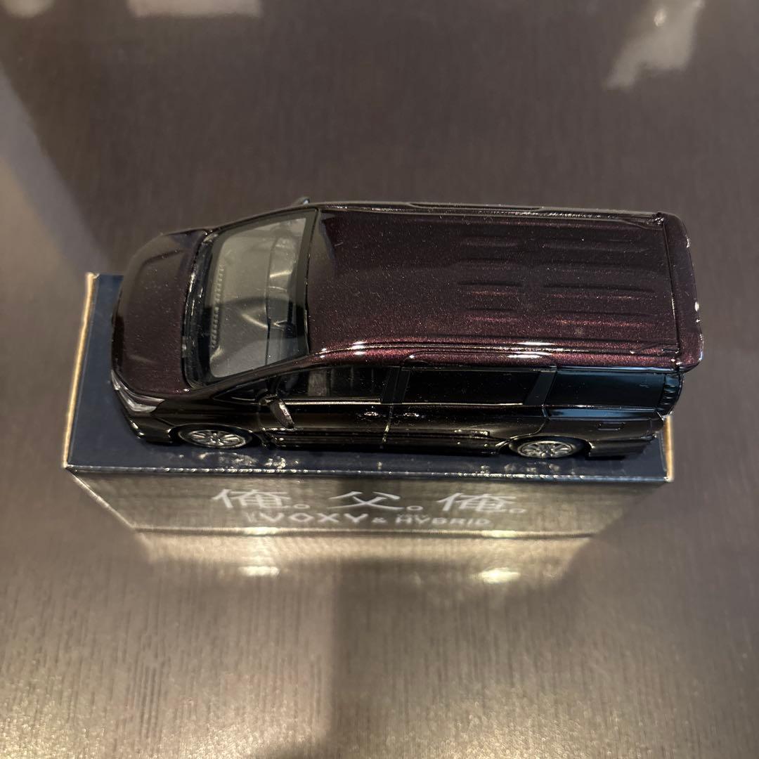 TOYOTA VOXY ミニカー