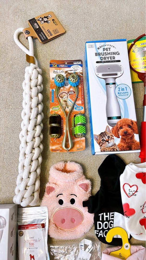 【犬用品まとめ売り】犬服・アクセサリーセットとブラシドライヤー　ジェラピケ等