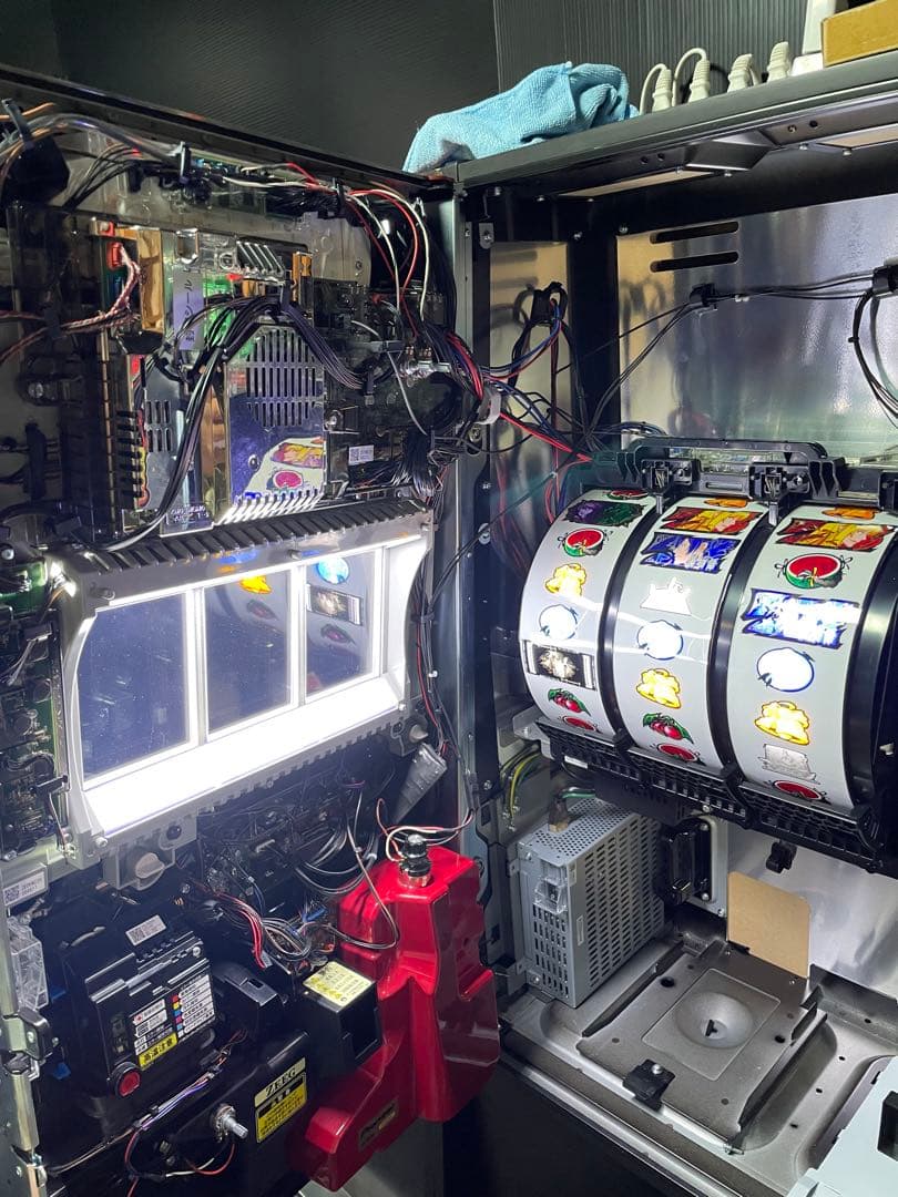 【引き取り歓迎】パチスロ 実機 傷物語