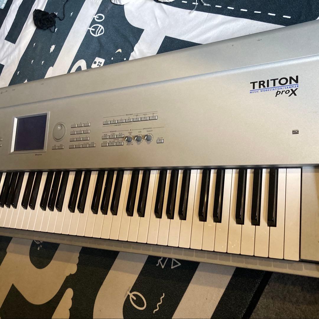KORG TRITON ProX 88鍵ピアノタッチ　中古