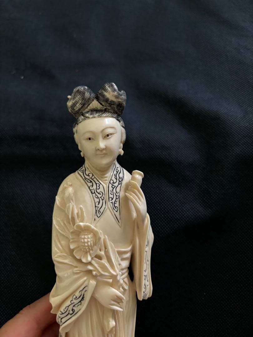 中国古美術品　マンモス　極上 彫刻　美人像437g