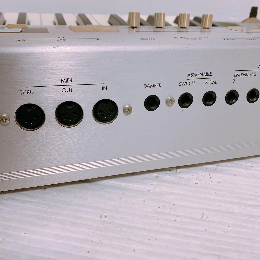 KORG シンセサイザー 61鍵盤 TRITON Le61