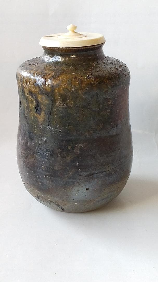 丹波茶入 森本丹山 造 仕覆 二重蔓牡丹 三雲屋緞子 共箱 肩衝茶入 茶入 新品