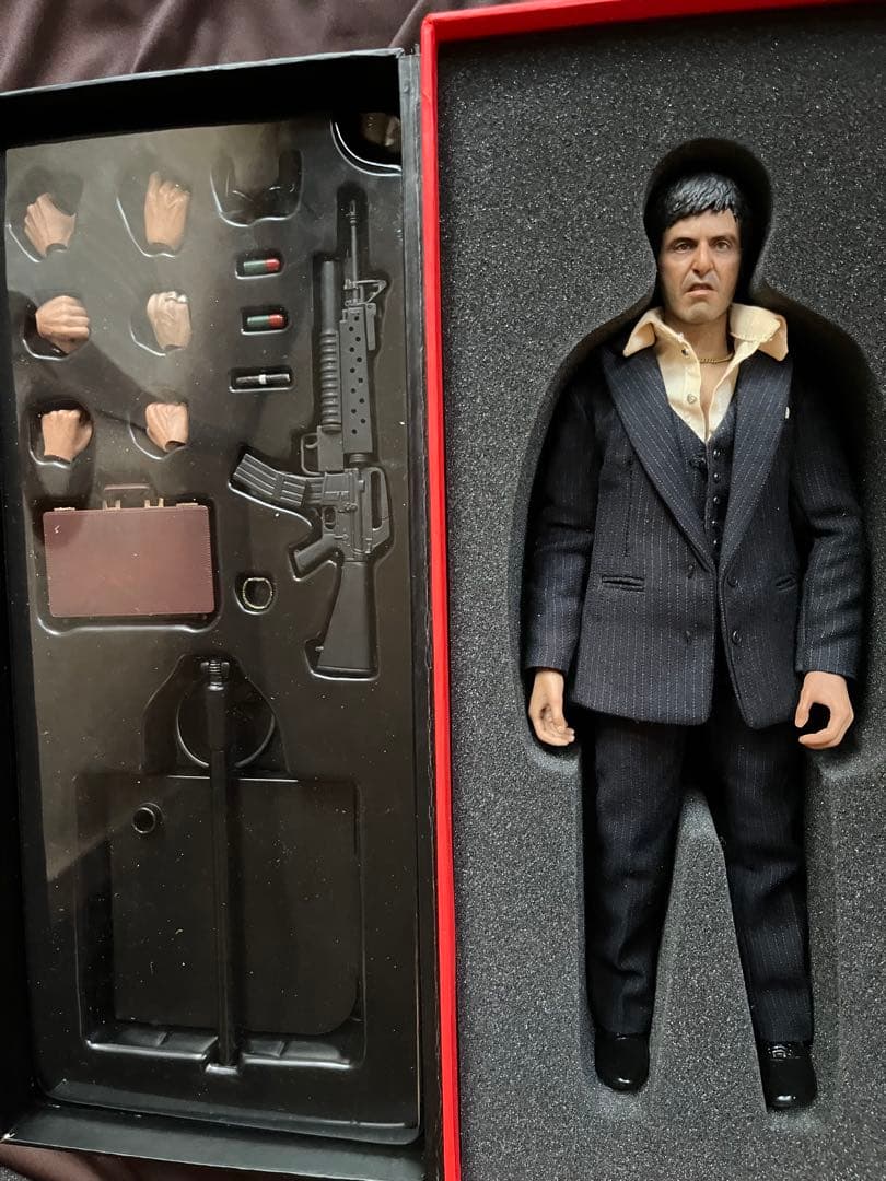 エンターベイ「スカーフェイス」1/6フィギュア　ウォー〜Ver