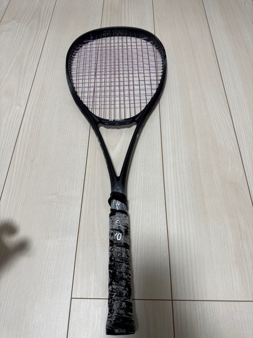 美品　ソフトテニス ボルトレイジ8V