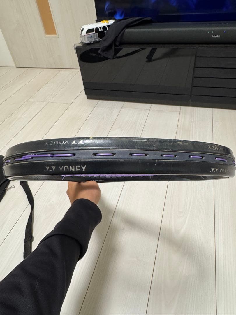 美品　ソフトテニス ボルトレイジ8V