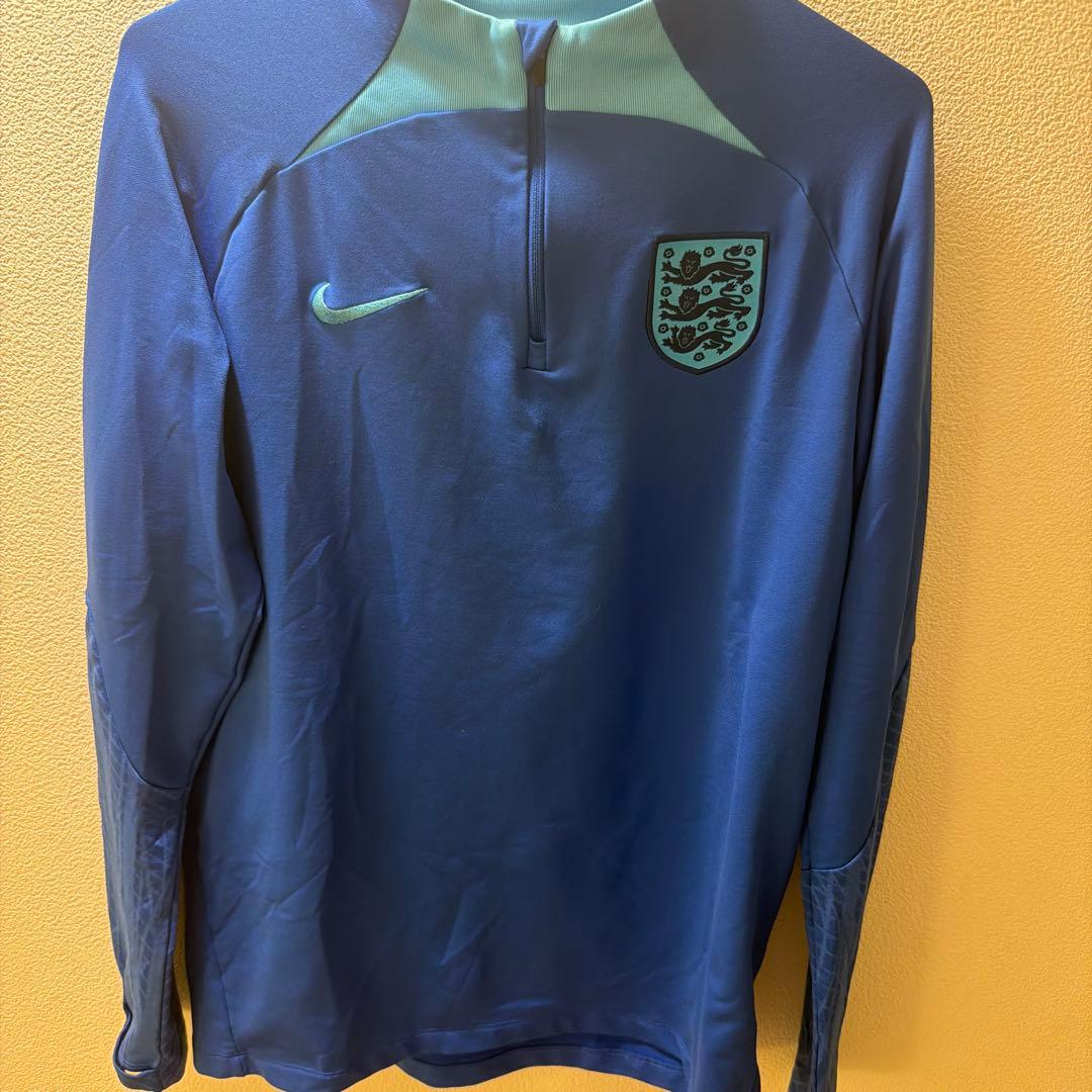 サッカーイングランド代表練習着上下
