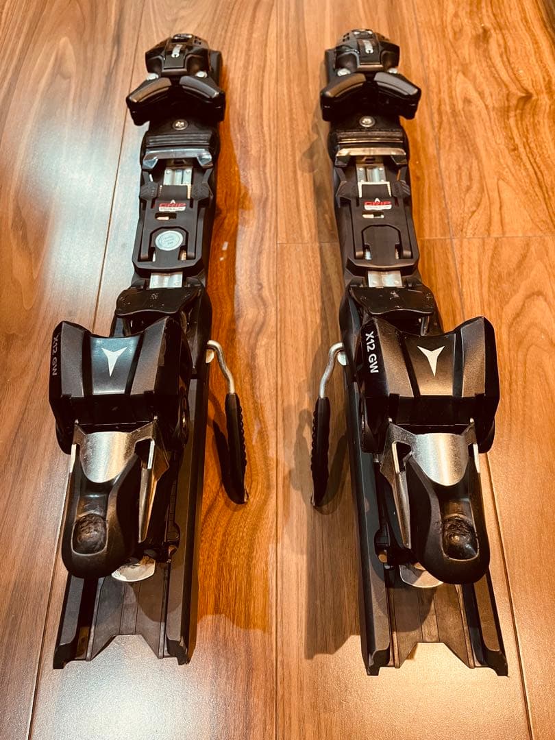 ATOMIC X12 GW ビンディング ブラック