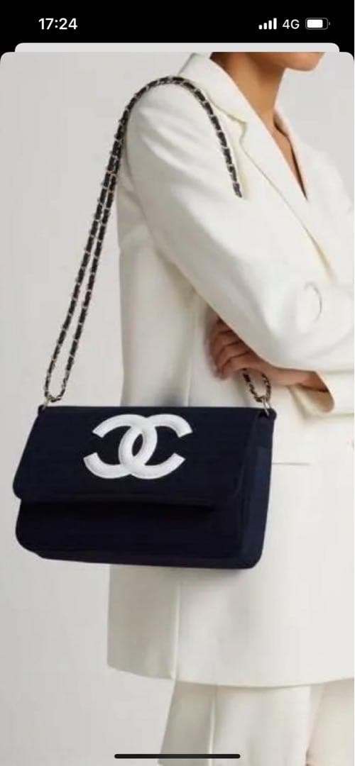 CHANEL シャネル ミニバッグ ポーチ ブラック×ホワイトロゴ✩.*˚