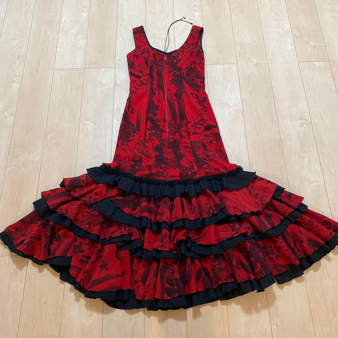 フラメンコ ドレス 赤と黒 花柄