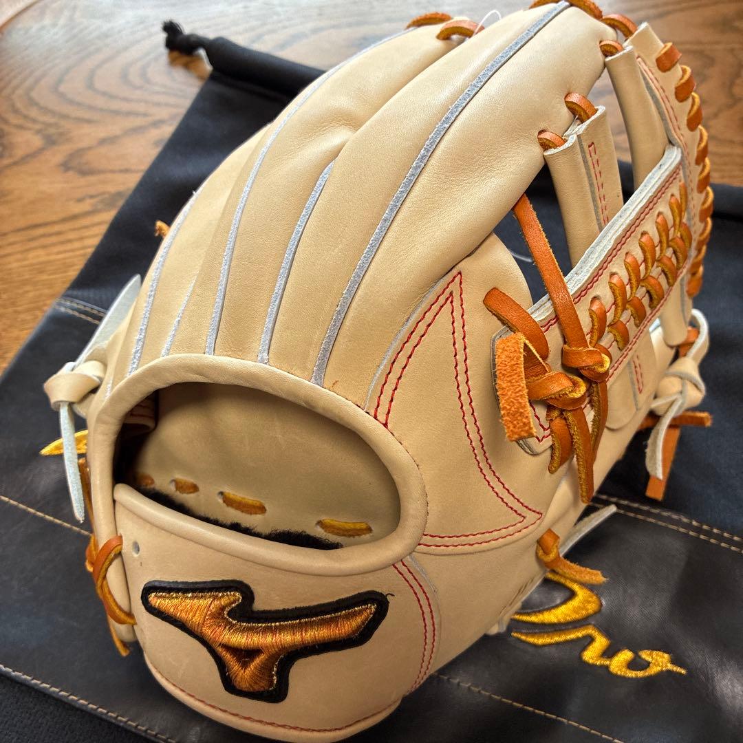 ミズノプロ硬式内野手用限定グローブ アイボリー