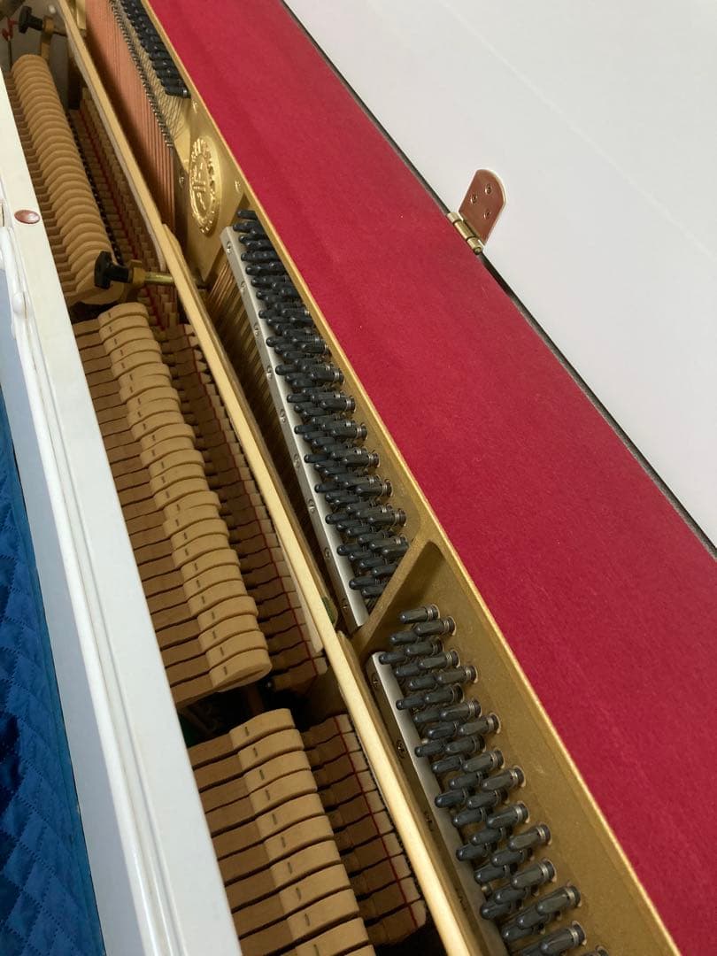 ホワイト アップライトピアノ