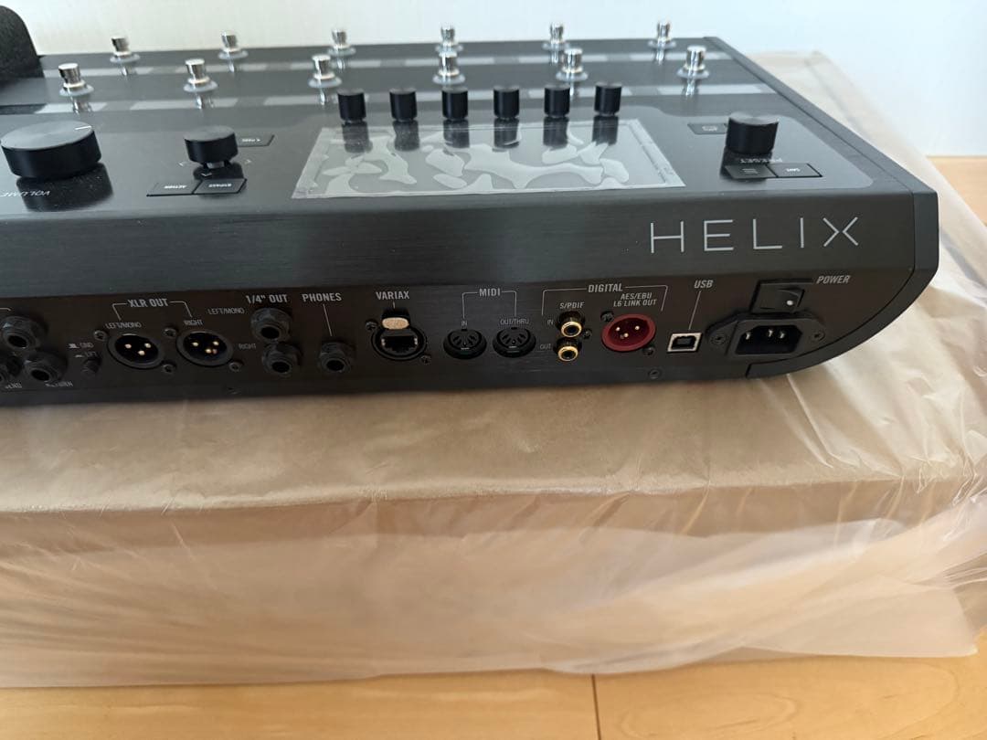 LINE6 Helix Floor ほぼ未使用品　箱付属品完備　純正バッグ付属