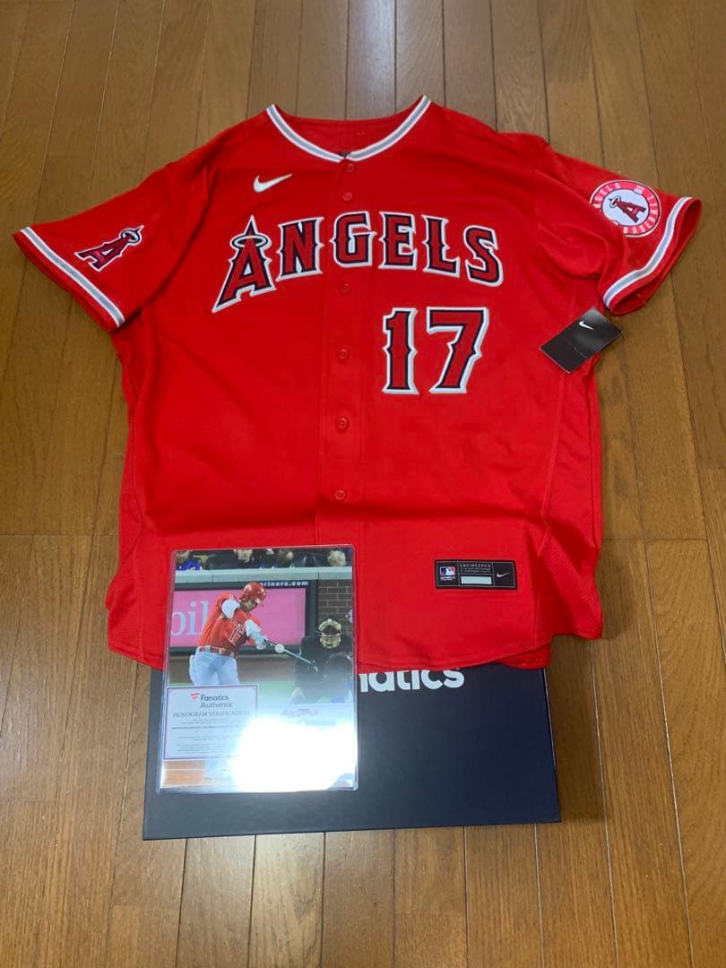 b*5様 【世界17枚限定】大谷翔平 直筆サイン オーセンティックユニフォーム