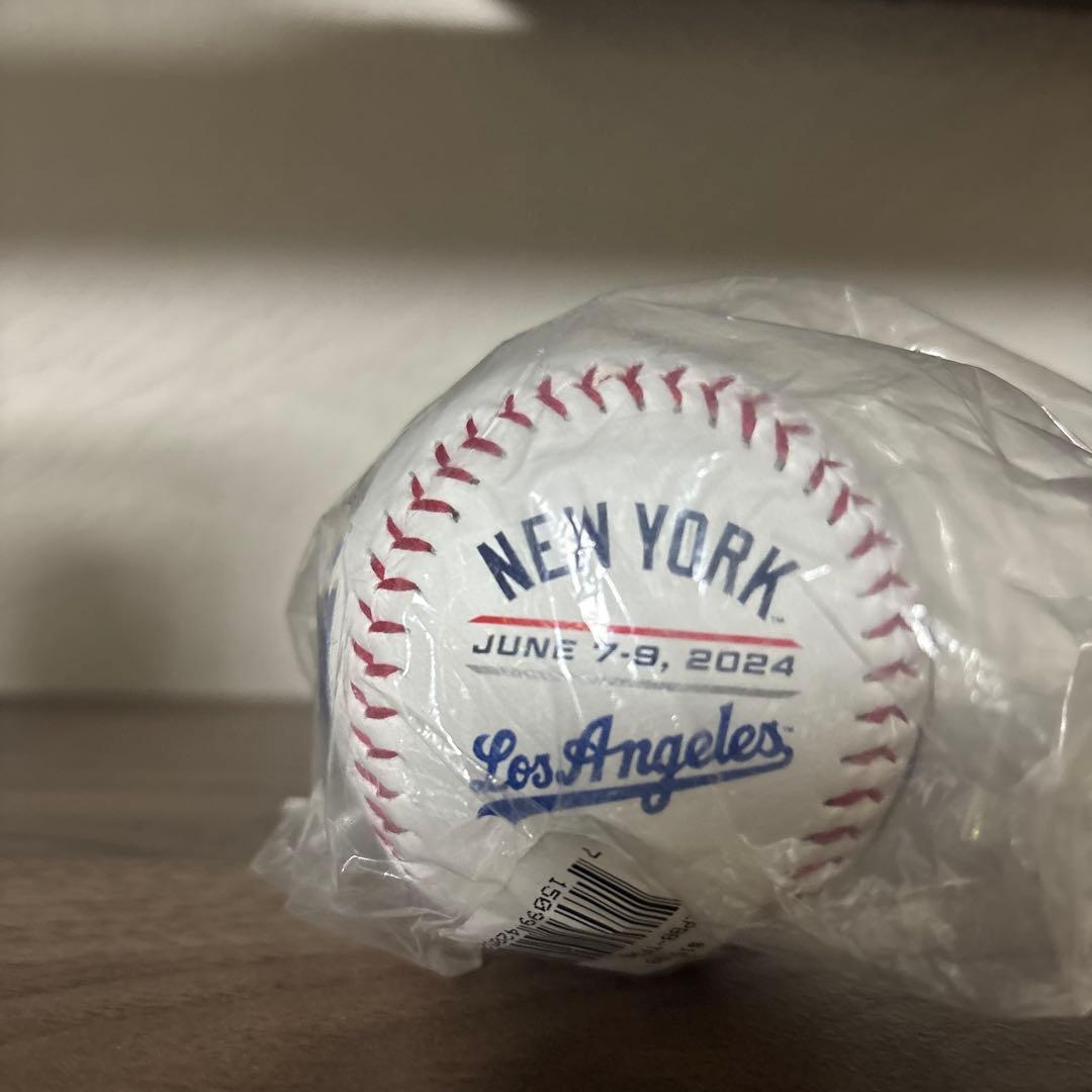 ドジャース　野球ボールケース　記念ボール付き