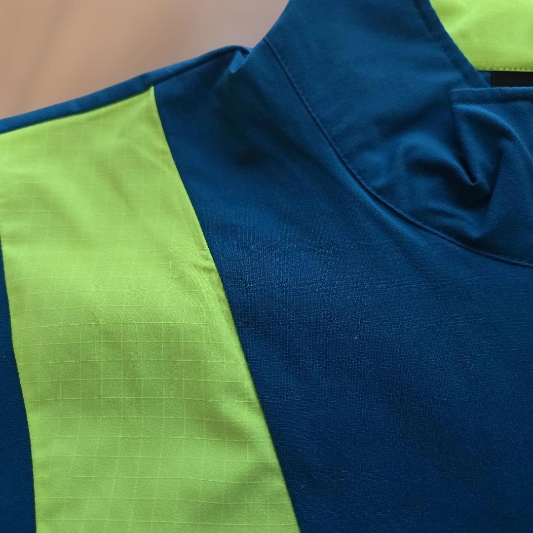 【タグ付き新品未使用品】UMBRO アノラックピステトップ XOサイズ