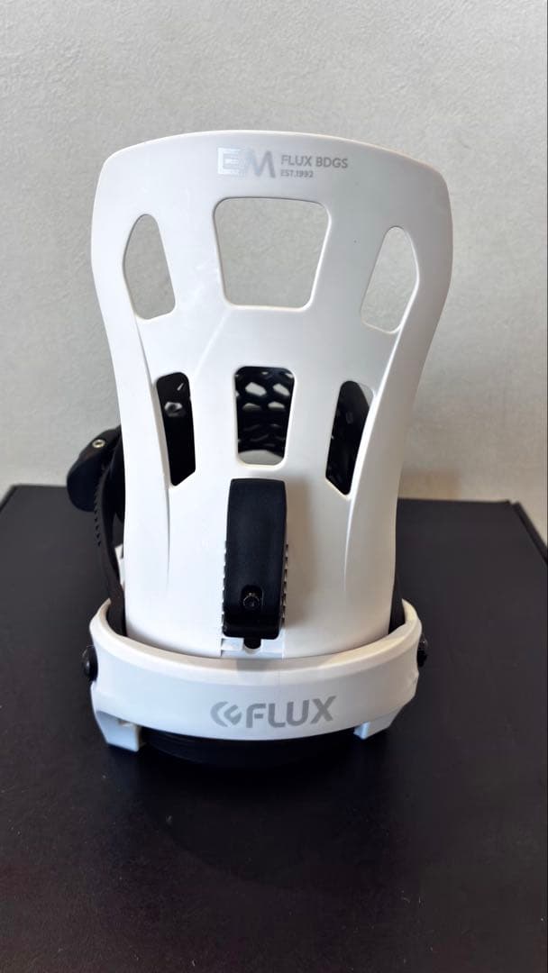 【希少品】FLUX EM Sサイズ　BLACK &WHITE