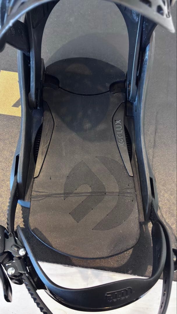 【希少品】FLUX EM Sサイズ　BLACK &WHITE