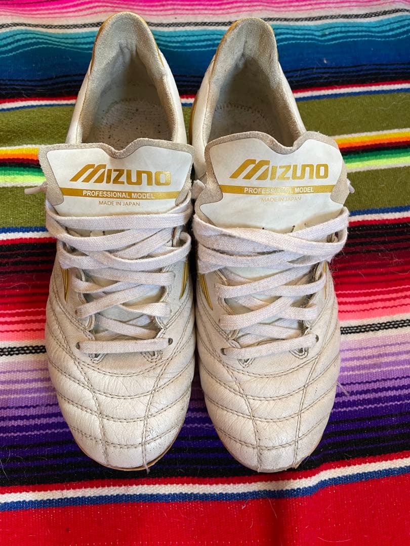 MORELIA NEO Ⅱ ホワイト✖️ゴールド 26.0cm