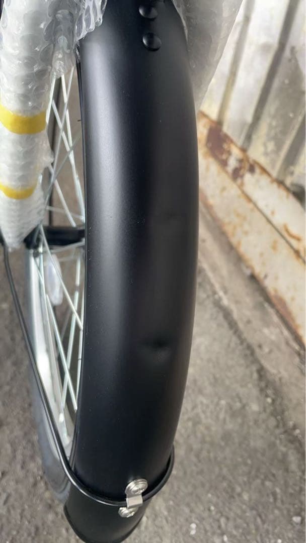 ホワイト　20インチ 折りたたみ 自転車 シマノ 6段変速 鍵 カゴ