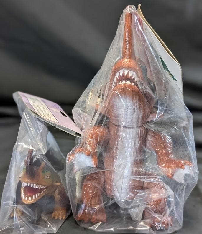 バルゴン・スタンダード＆ミドル（日東復刻・マルサン）ソフビ未開封２体セット