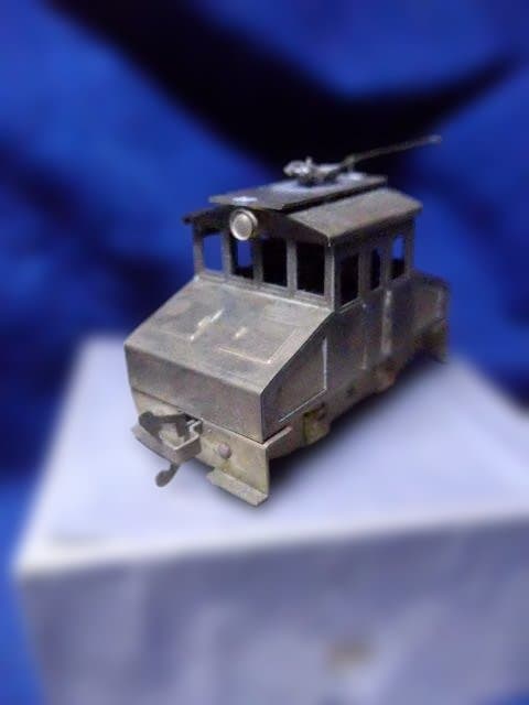 貴重！昔のつぼみ堂模型店のHOゲージの凸型電気機関車。金属製鉄道模型です。﻿