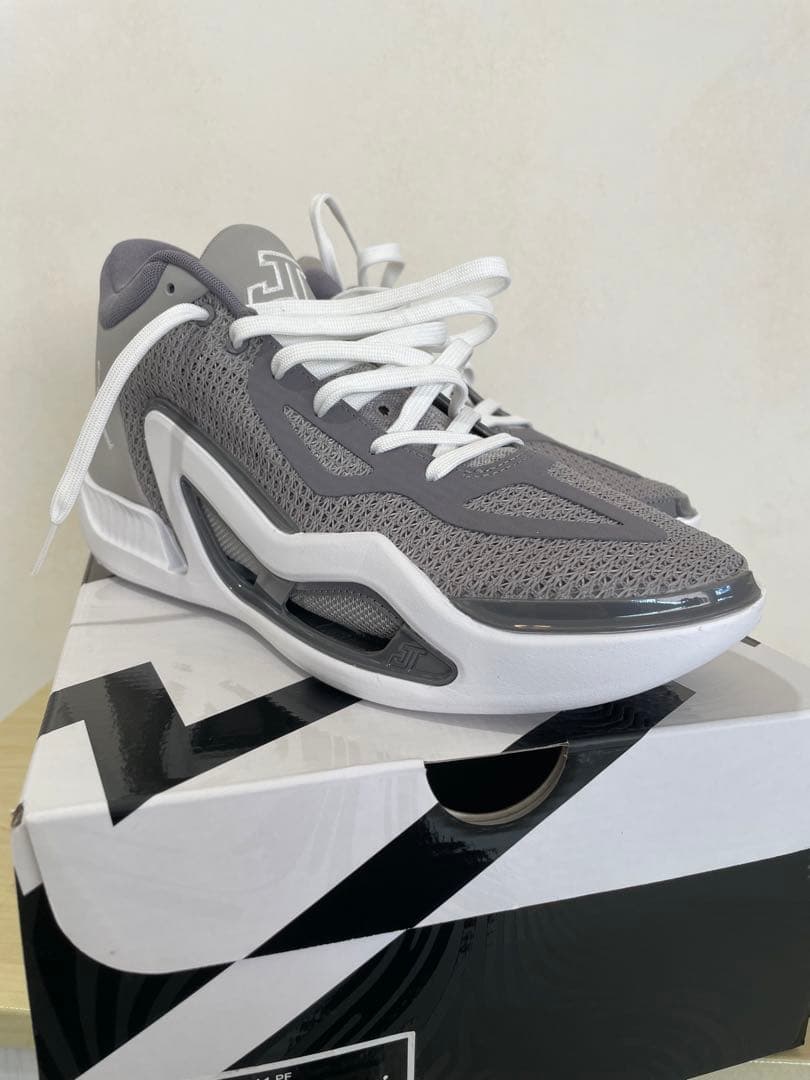 新品26cm テイタムモデル　バッシュ