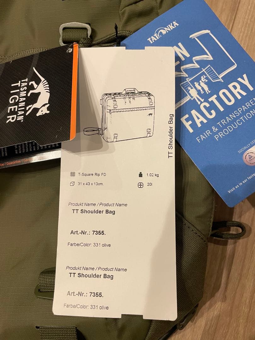 新品✨国内入手困難】タスマニアンタイガー　ショルダーバッグ オリーブ PCケース