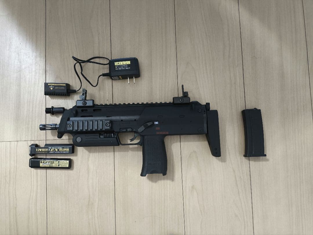 東京マルイ MP7A1　電動ガン　マイクロプロサイト付き