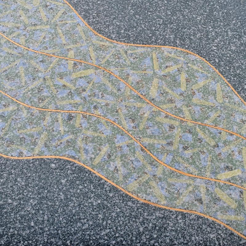 丹波焼　珀耀窯　清水一ニ作　吹泥金彩流文　長形皿　共布共箱　C　R9159B